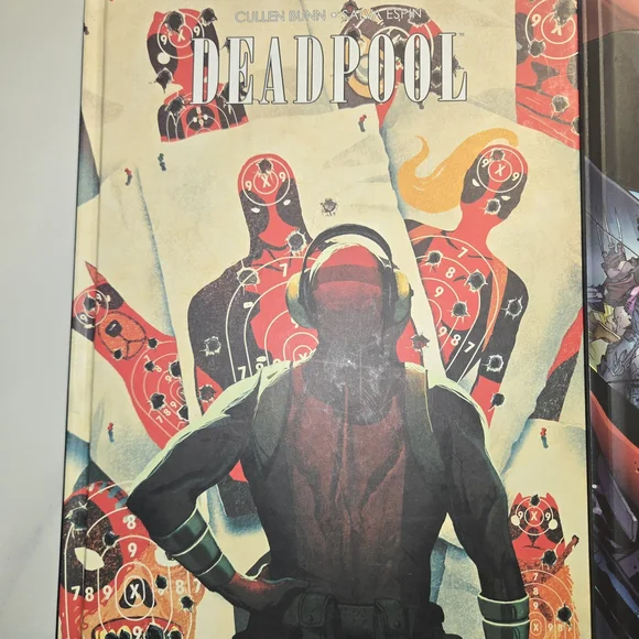 Deadpool Comic Book Set - Picture 5 of 6